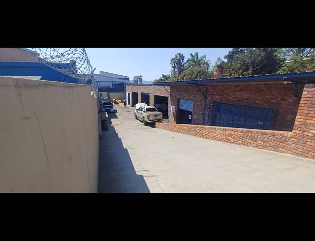 400M² WAREHOUSE TO LET IN NELSPRUIT EXT 8